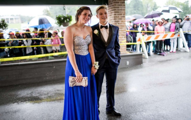Prom-Girl in Suit