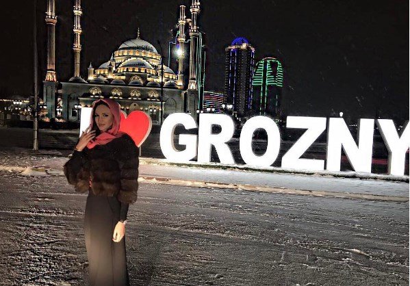 Бузова показала своего принца на белом коне Бузова показала своего принца на белом коне