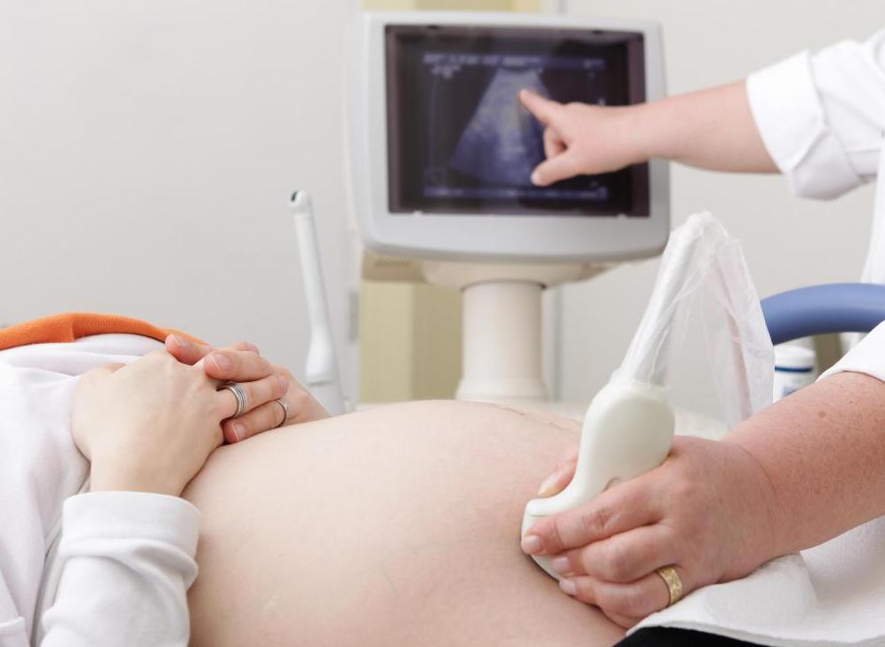 Выделения коричневого цвета при беременности на ранних сроках