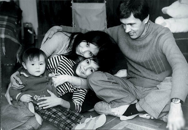 Екатерина Двигубская с бывшим мужем и детьми