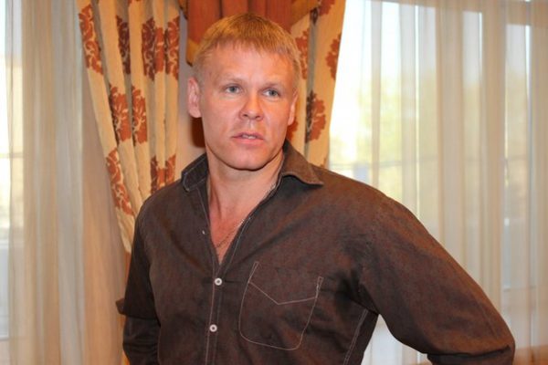 Актер Илья Соколовский