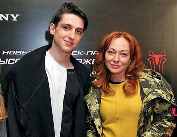 Виктория Тарасова со своим сыном