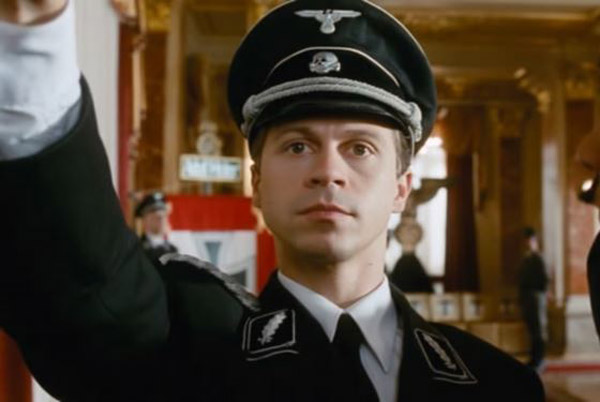 Кадр из фильма "Гитлер капут!"