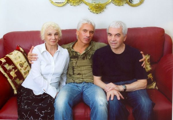 Дмитрий со своими родителями