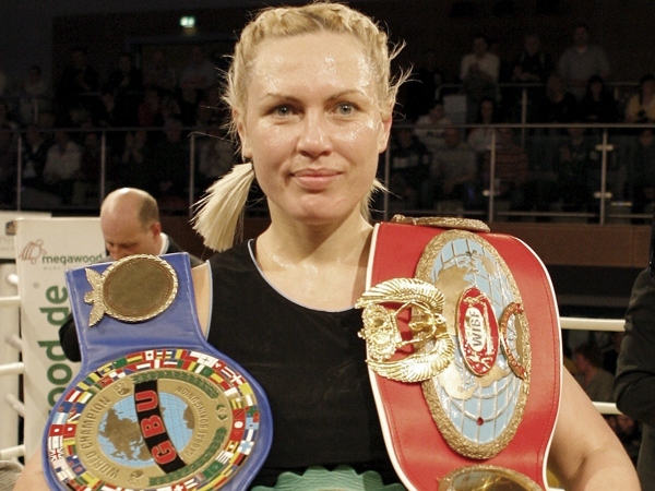 Наталья Рогозина - чемпионка по боксу