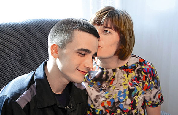 Сергей Семенов со своей мамой