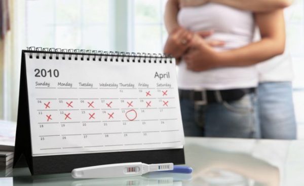 Месячные на раннем сроке беременности: как отличить от кровотечения