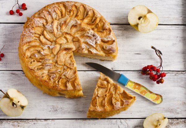 Яблочный пирог с орехами
