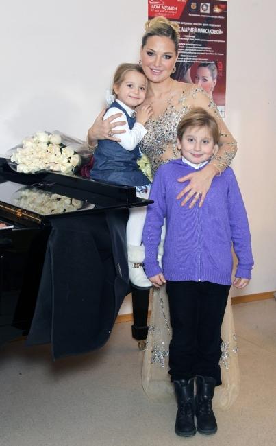 Мария Максакова с детьми от первго брака