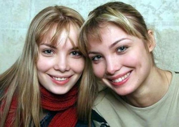 Татьяна в молодости со своей сестрой Ольгой