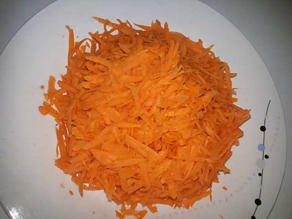 Натертая морковка