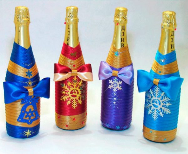 Как украсить бутылки на Новый год своими руками