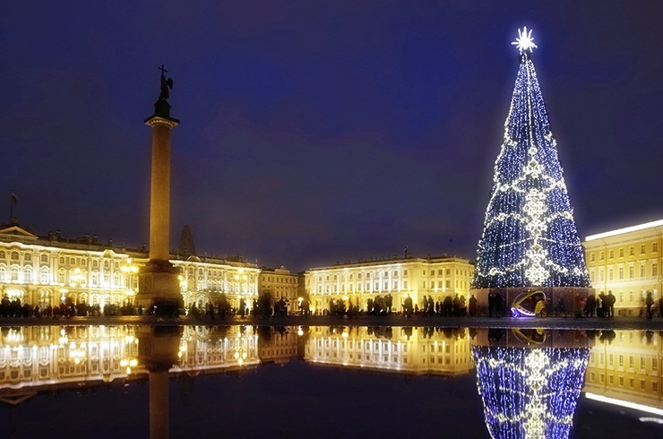 Какие же новогодние мероприятия на Дворцовой площади без елки?