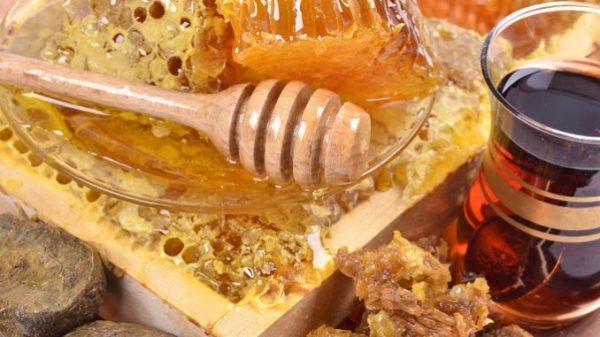 Мед с прополисом применяется для лечения онкологических заболеваний