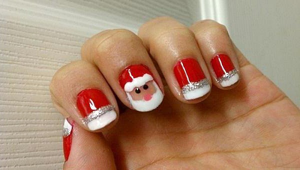 Дед Мороз - популярный персонаж, чтобы сделать маникюр на коротких ногтях