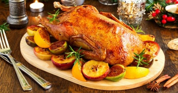 Утка запеченная с овощами