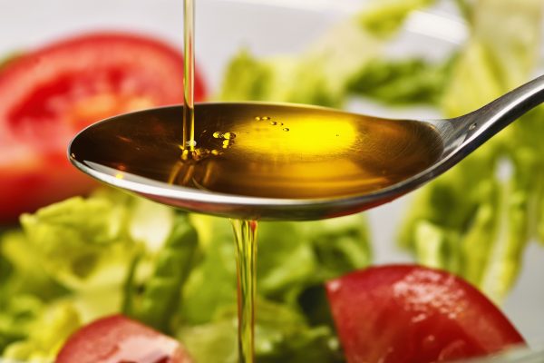 Рапсовое масло можно использовать для заправки салатов