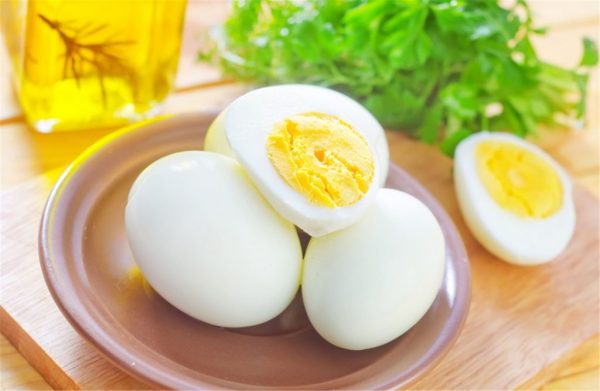 В курином яйце содержится "умный холестерин" 
