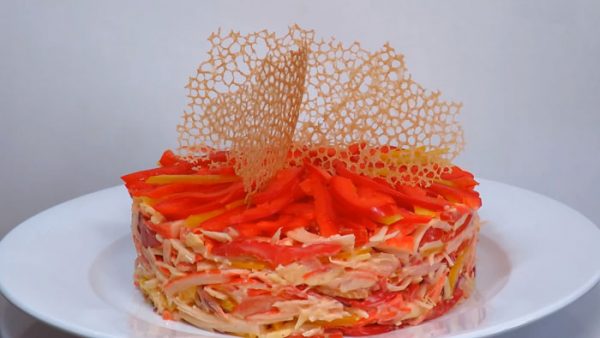 Оригинальный салат "Коралловый риф"