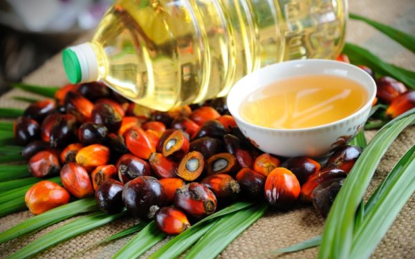 Пальмовое масло можно встретить в детских смесях