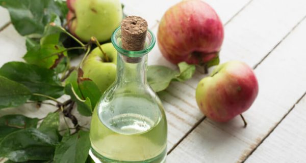 Яблочный уксус не желательно применять при язве желудка и панкреатите