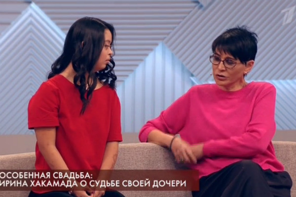 Ирина Хакамада и дочь Мария на программе "Пусть говорят"