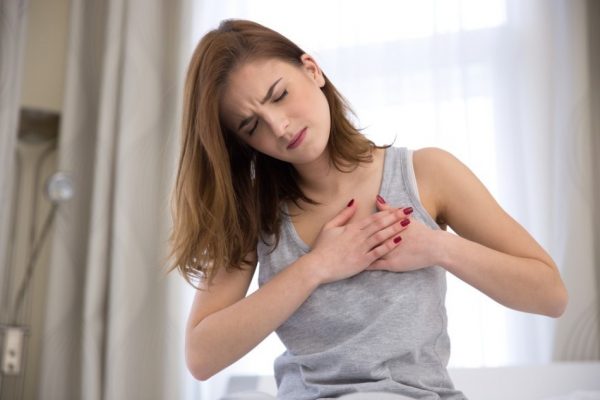 Плеврит и пневмония вызывают боль в области грудной клетки