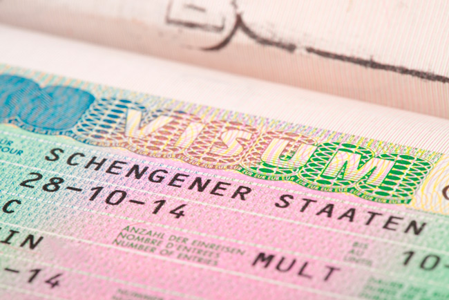 Оформляется виза для несовершеннолетних граждан в особенном порядке