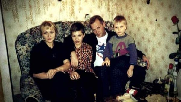 Марина Дюжева с мужем и детьми