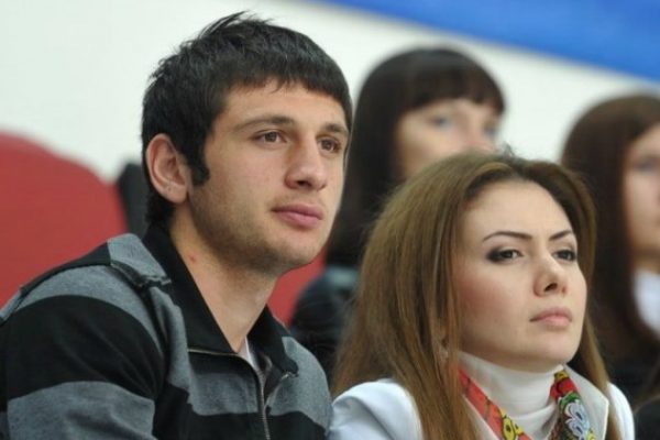 Алан Дзагоев с женой