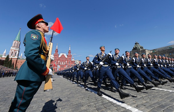 День Победы 9 мая 2015 в Москве - Парад на красной площади