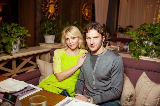 Дмитрий со своей женой