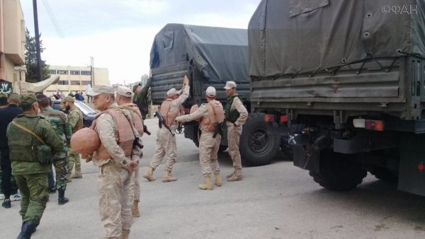 Российские военные доставили гумпомощь в Алеппо в Дейр-эз-Зор