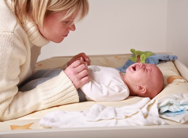 Новорожденный ребенок не какает. Что делать при запоре на искусственном, грудном вскармливании