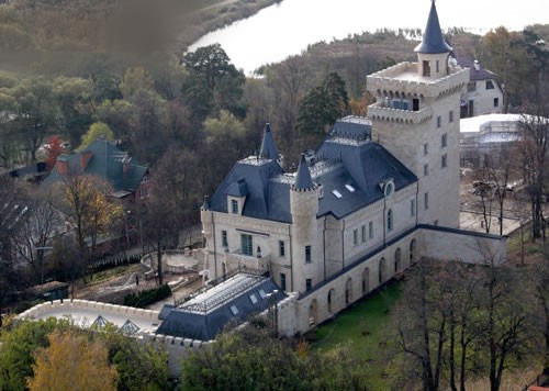 Замок пугачевой фотографии