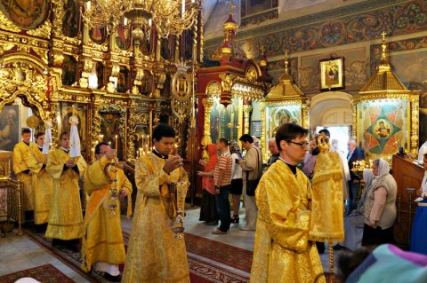 Молитвы перед причастием и исповедью православные