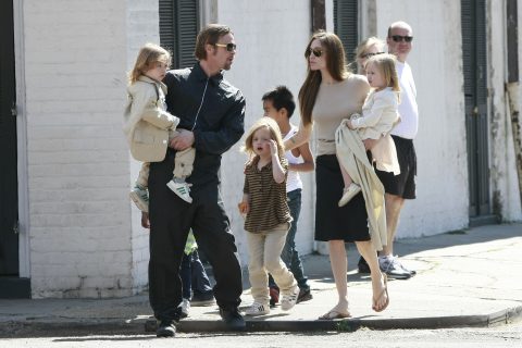 03-20-11 New Orleans LA
Brad Pitt and Angelina Jolie take out all 6 of their children to the corner store near their home in New Orleans LA. Brad held son Knox and Angelina held onto his twin Vivienne as the clan walked to the deli Verti Marte on the corner.
Non-Exclusive Pictures by Rocstar/Katrina/Flynet ©2011
1-818-307-4813 Nicolas
1-310-869-0177 Scott