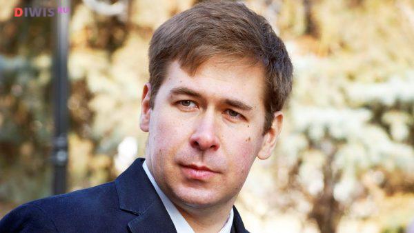 Адвокат Илья Новиков: биография