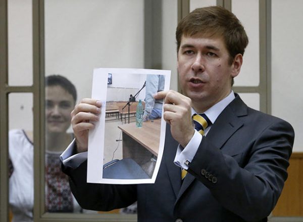 Илья Новиков защищал в суде Надежду Савченко