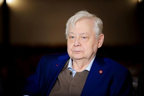 Врачи вводят Олега Табакова в искусственную кому