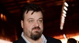Депрессия довела Василия Уткина до ожирения