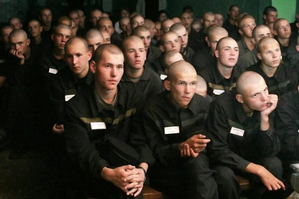 В первых рядах могут быть освобождены люди подходящие под определенные критерии