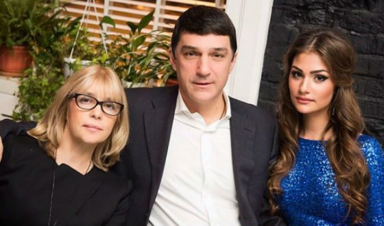 Анастасия Шубская с родителями