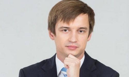 Учеба Романа Караулова