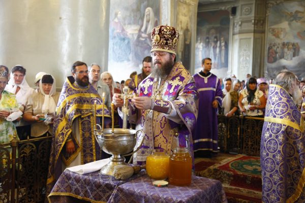Служба в церкви
