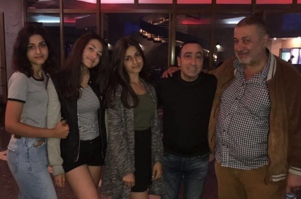 Михаил Хачатурян с дочерьми