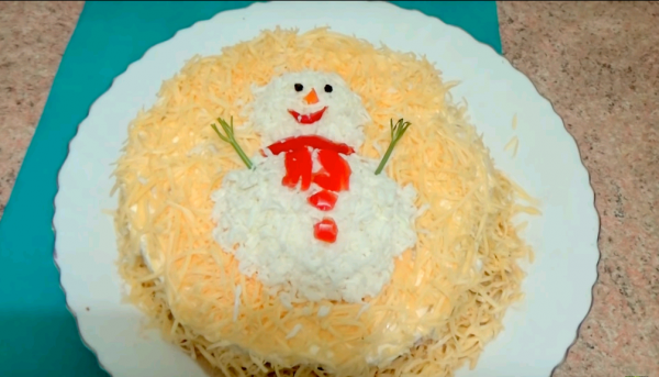Салат "Снеговик": вкусный рецепт с фото на Новый год 2019