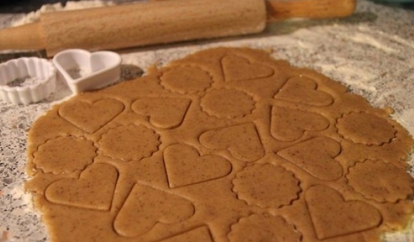 Как испечь вкусное имбирное печенье на Новый год