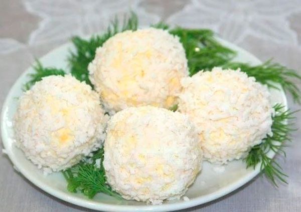 Сырное рафаэлло с курицей - простая, но оригинальная закуска