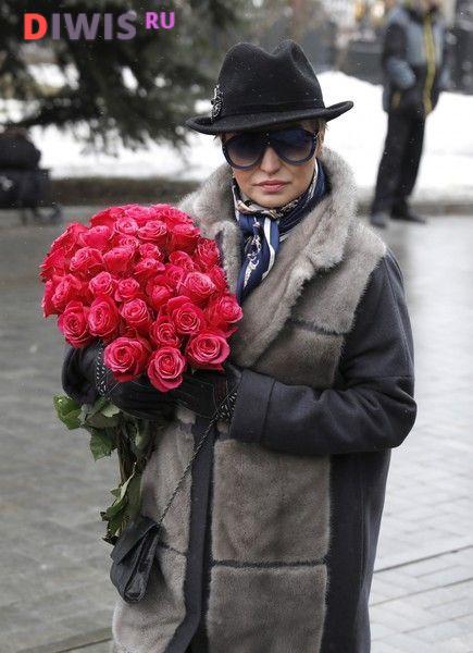 Фото с похорон Юлии Началовой
